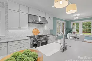 215 Circle Ave, Charlotte, NC 28207 - Photo 14