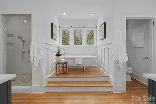 215 Circle Ave, Charlotte, NC 28207 - Photo 24