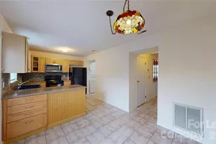 1211 Scaleybark Rd, Charlotte, NC 28209 - Photo 8