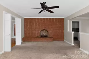 704 W 26th St, Lumberton, NC 28358 - Photo 6