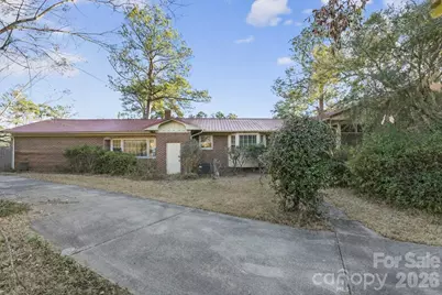 704 W 26th Street, Lumberton, NC 28358 - Photo 16