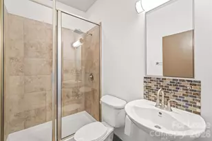 2200 Lyndhurst Ave, Charlotte, NC 28203 - Photo 16