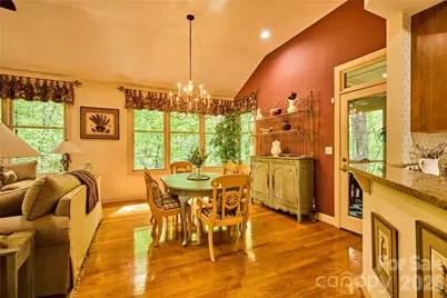 201 W Chimney Crossing, Hendersonville, NC 28739 - Photo 8