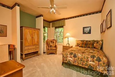 201 W Chimney Crossing, Hendersonville, NC 28739 - Photo 24