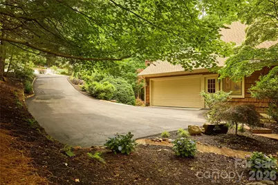 201 W Chimney Crossing, Hendersonville, NC 28739 - Photo 32