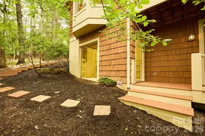 201 W Chimney Crossing, Hendersonville, NC 28739 - Photo 30