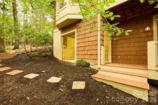 201 W Chimney Crossing, Hendersonville, NC 28739 - Photo 30