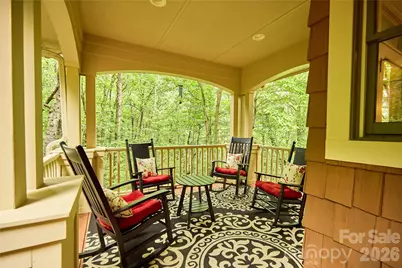 201 W Chimney Crossing, Hendersonville, NC 28739 - Photo 4