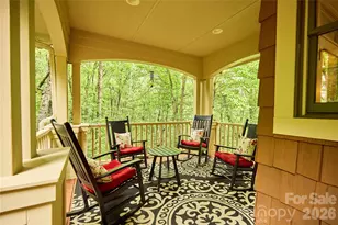 201 W Chimney Crossing, Hendersonville, NC 28739 - Photo 4