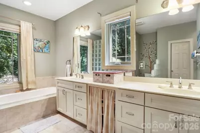 301 Gateway Drive, Hendersonville, NC 28739 - Photo 12