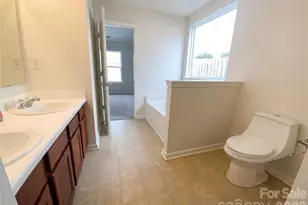 3727 Pimilico Trace Ln, Charlotte, NC 28216 - Photo 16