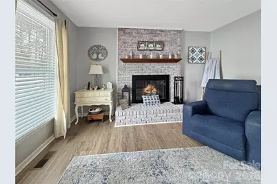 8923 Faires Road, Charlotte, NC 28215 - Photo 8