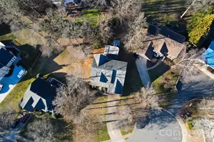 21647 Crown Lake Dr, Cornelius, NC 28031 - Photo 36