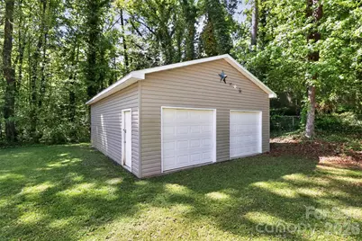 2111 Parkdale Avenue, Gastonia, NC 28052 - Photo 32