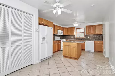 2111 Parkdale Avenue, Gastonia, NC 28052 - Photo 4