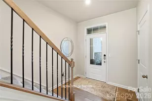 9314 Pagoda Oak Dr, Charlotte, NC 28269 - Photo 4