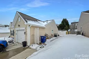 196 Mott Rd, Mooresville, NC 28115 - Photo 2