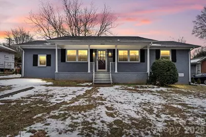 4930 Crestmont Drive, Charlotte, NC 28205 - Photo 2