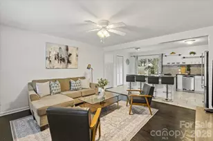 4930 Crestmont Dr, Charlotte, NC 28205 - Photo 6