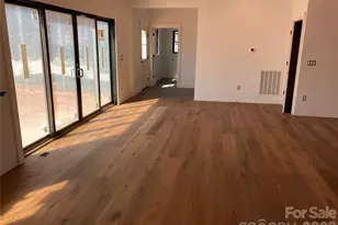 4899 Moonlite Bay Dr, Sherrills Ford, NC 28673 - Photo 2