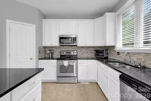 10104 Treetop Ln, Cornelius, NC 28031 - Photo 16