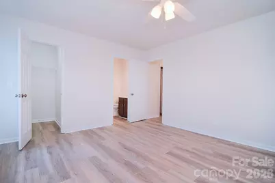 6120 Meadow Rose Lane, Charlotte, NC 28215 - Photo 6