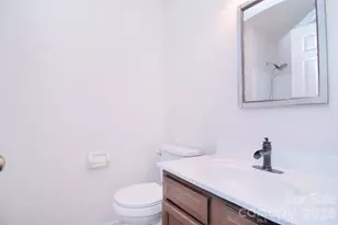 6120 Meadow Rose Ln, Charlotte, NC 28215 - Photo 18