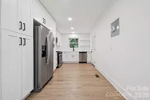 5423 Lantana Ave, Charlotte, NC 28212 - Photo 6