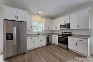 126 Heath St, Albemarle, NC 28001 - Photo 4