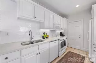 1620 Providence Rd, Charlotte, NC 28207 - Photo 20