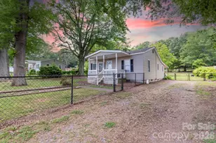 205 Stowe Acres Rd, Kings Mountain, NC 28086 - Photo 2