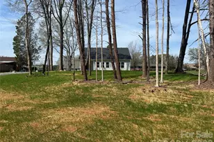 318 Sunrise Cir, Shelby, NC 28150 - Photo 32