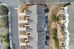 2403 Diplomat Ln, Charlotte, NC 28210 - Photo 6