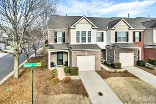 2403 Diplomat Ln, Charlotte, NC 28210 - Photo 2
