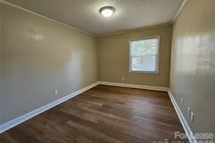 718 E Maple Ave, Gastonia, NC 28054 - Photo 6