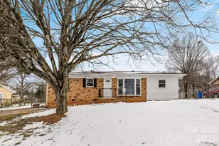 2621 Sherry Ln, Gastonia, NC 28054 - Photo 2