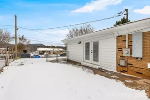 2621 Sherry Ln, Gastonia, NC 28054 - Photo 32