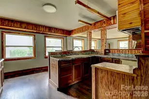 3601 Kidd Ln, Charlotte, NC 28216 - Photo 6