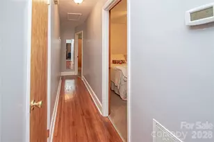 7218 Lakeside Dr N, Charlotte, NC 28212 - Photo 16