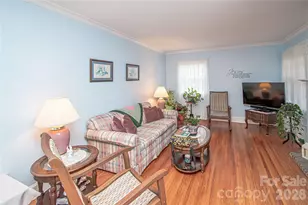 7218 Lakeside Dr N, Charlotte, NC 28212 - Photo 2