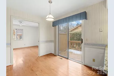 605 Red Oak Drive, Hendersonville, NC 28791 - Photo 6