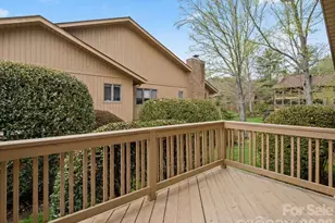 605 Red Oak Dr, Hendersonville, NC 28791 - Photo 14