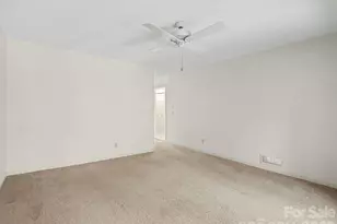 605 Red Oak Dr, Hendersonville, NC 28791 - Photo 24