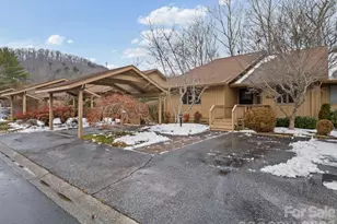 605 Red Oak Dr, Hendersonville, NC 28791 - Photo 40