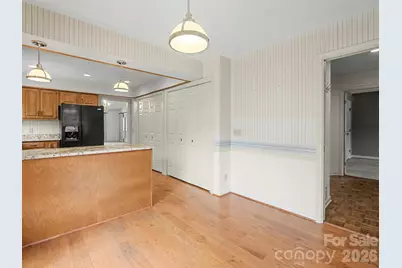 605 Red Oak Drive, Hendersonville, NC 28791 - Photo 10