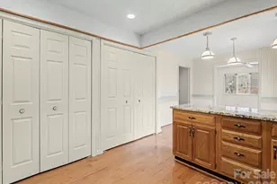 605 Red Oak Dr, Hendersonville, NC 28791 - Photo 14