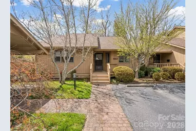 605 Red Oak Drive, Hendersonville, NC 28791 - Photo 1