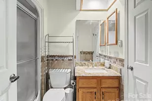 605 Red Oak Dr, Hendersonville, NC 28791 - Photo 32