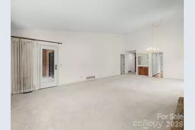 605 Red Oak Drive, Hendersonville, NC 28791 - Photo 20