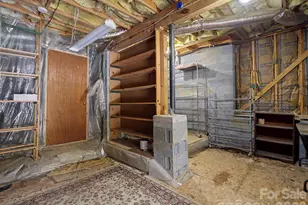 605 Red Oak Dr, Hendersonville, NC 28791 - Photo 44